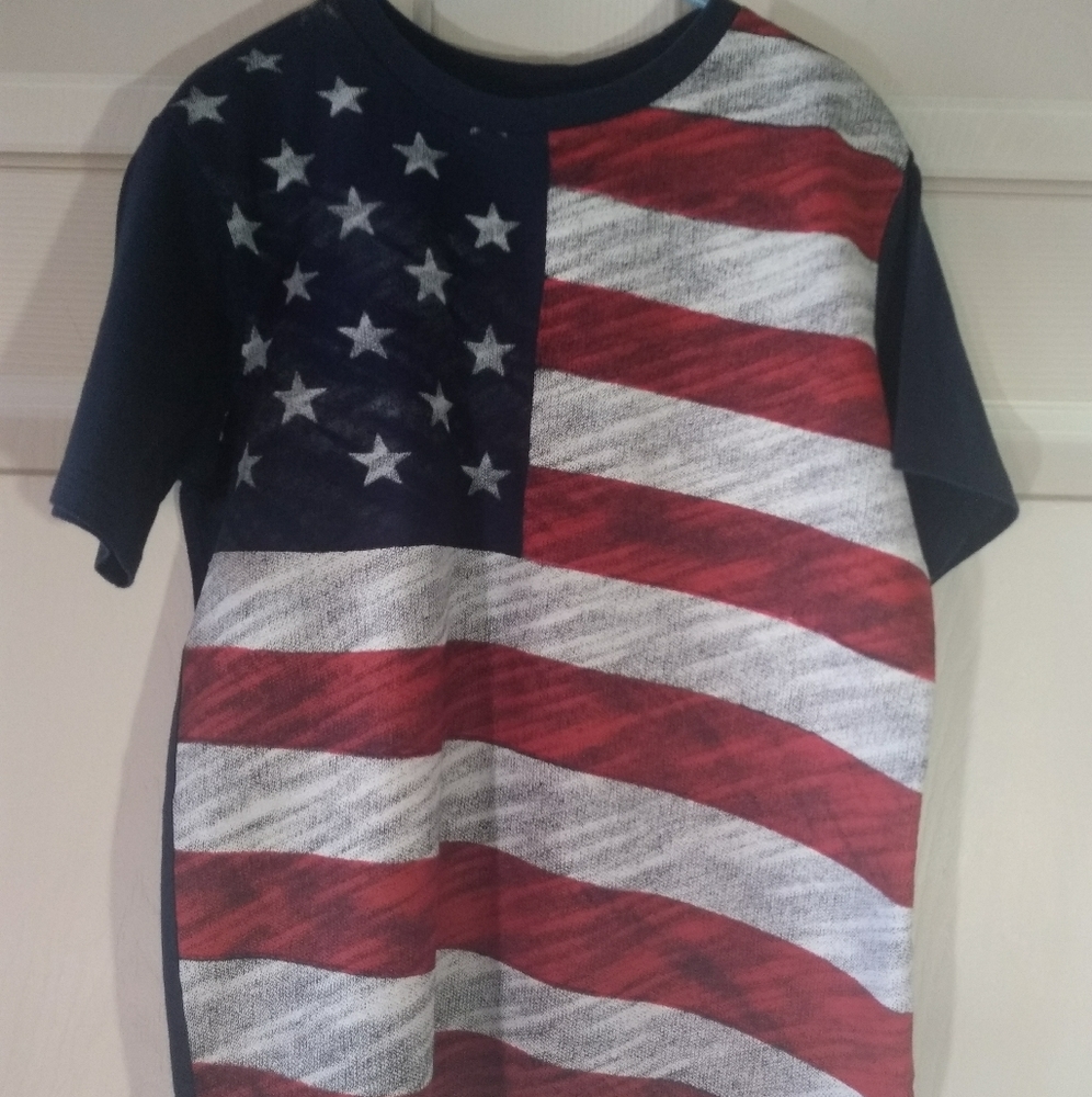 💙 American Flag T-shirt